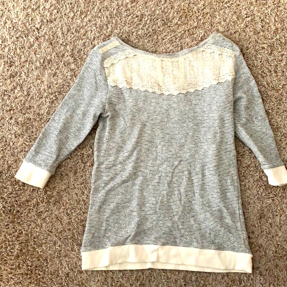 Sweater with lace